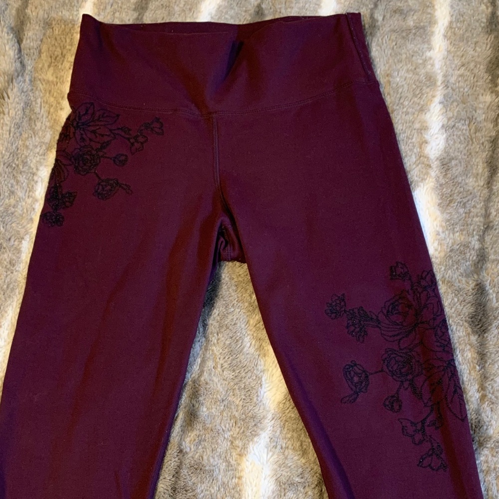 Fabletics High-Waisted PowerHold Capri Leggings